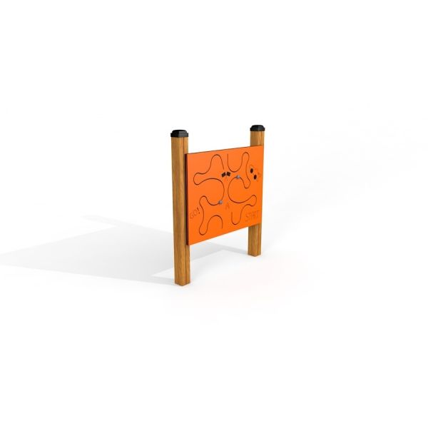 Lekställning Car Race Board med orange panel och trästolpar.