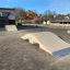 Betongramp för skateboardåkning på utegården, Bump.