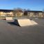 Skatepark med Quarter Pipe Dubbel ramp.