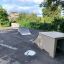 Spine-Ramp för skateboard i utomhus skatepark.