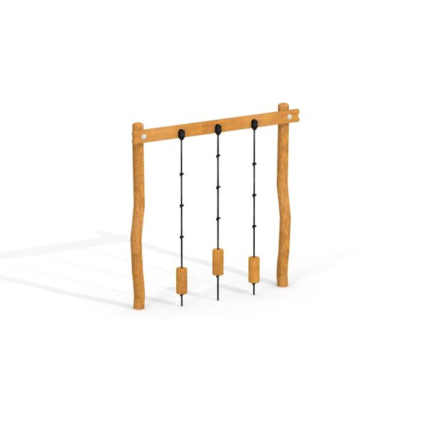 Lianställning Natur utomhus lekställning med trästolpar och rep.