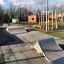 Skatepark med olika ramper.