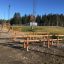 Balansgång på höjd utomhus bana för balansövningar.