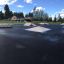 Skatepark med olika ramper, inklusive Hörnramp